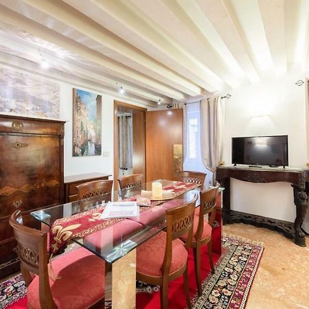 Ca' Del Carro Family Apartment เวนิส ภายนอก รูปภาพ