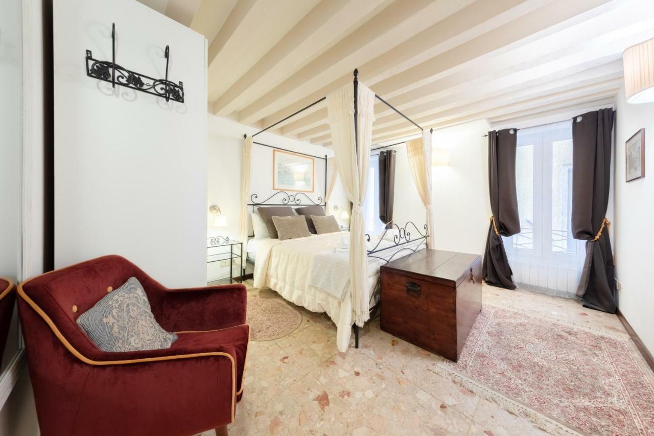 Ca' Del Carro Family Apartment เวนิส ภายนอก รูปภาพ