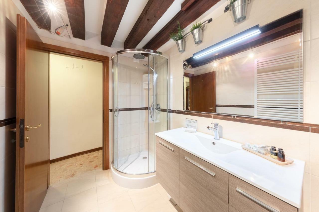 Ca' Del Carro Family Apartment เวนิส ภายนอก รูปภาพ