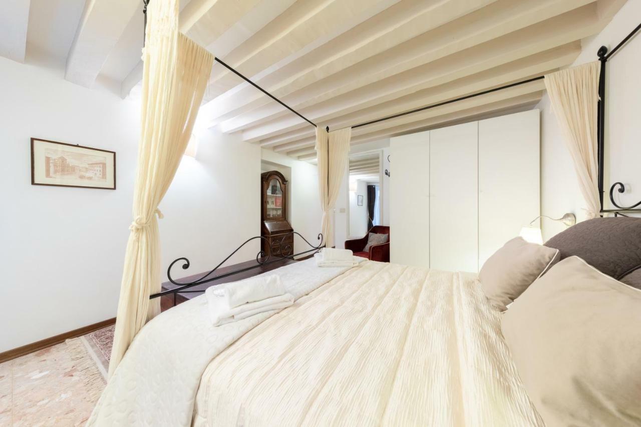 Ca' Del Carro Family Apartment เวนิส ภายนอก รูปภาพ