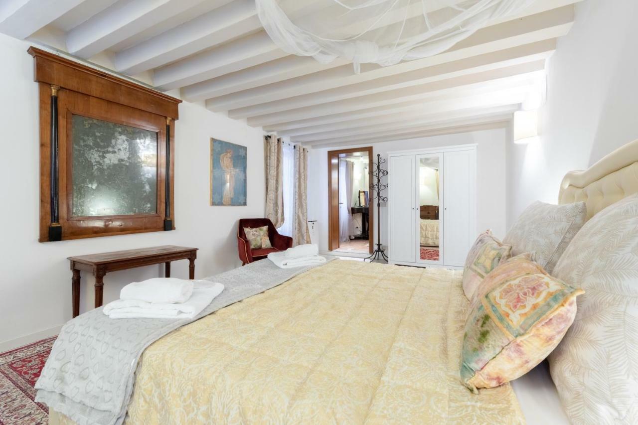 Ca' Del Carro Family Apartment เวนิส ภายนอก รูปภาพ