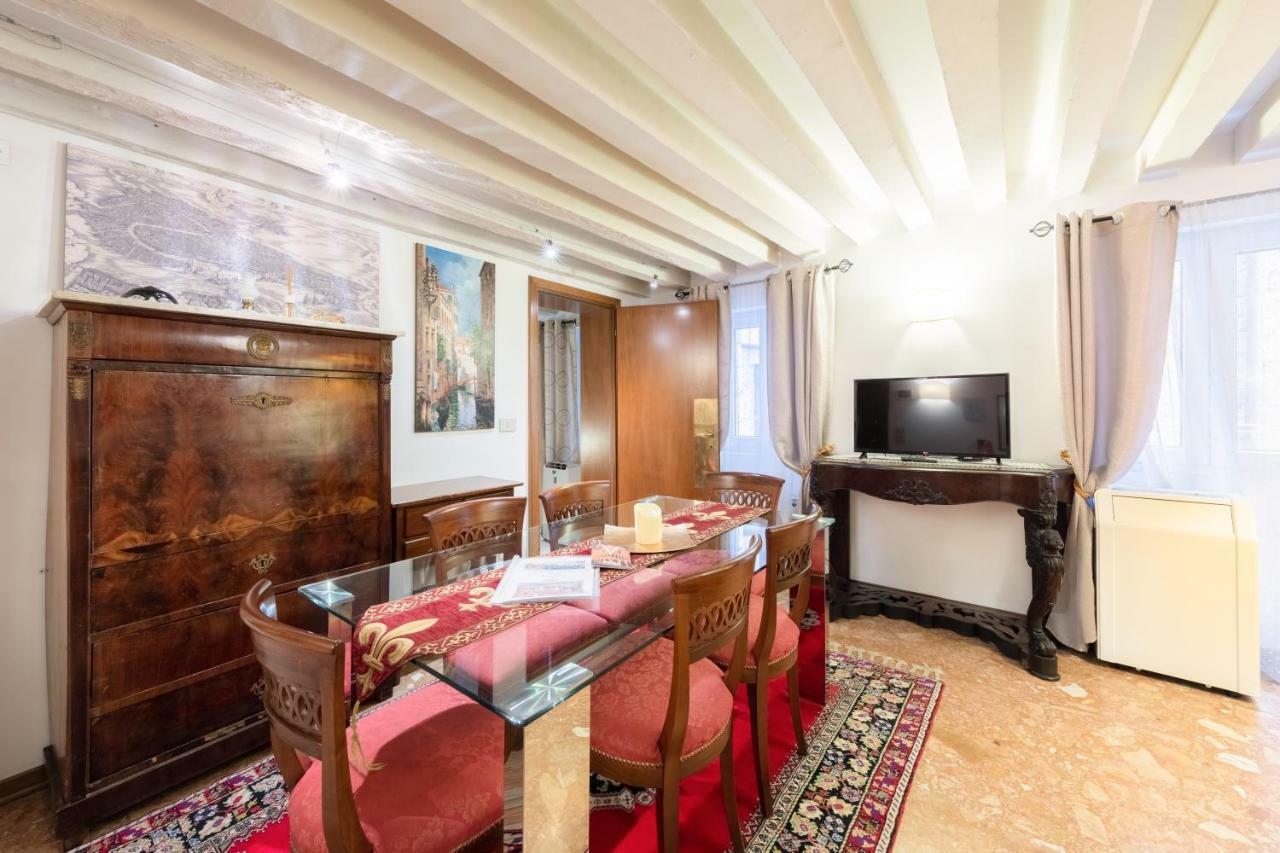 Ca' Del Carro Family Apartment เวนิส ภายนอก รูปภาพ